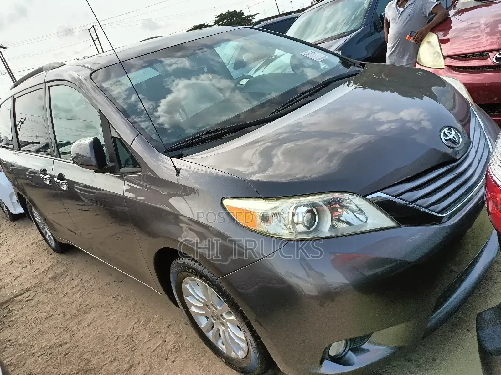 Toyota Sienna XLE 7-Passenger 4dr Minivan AWD (3.5L 6cyl 6A) 2014
