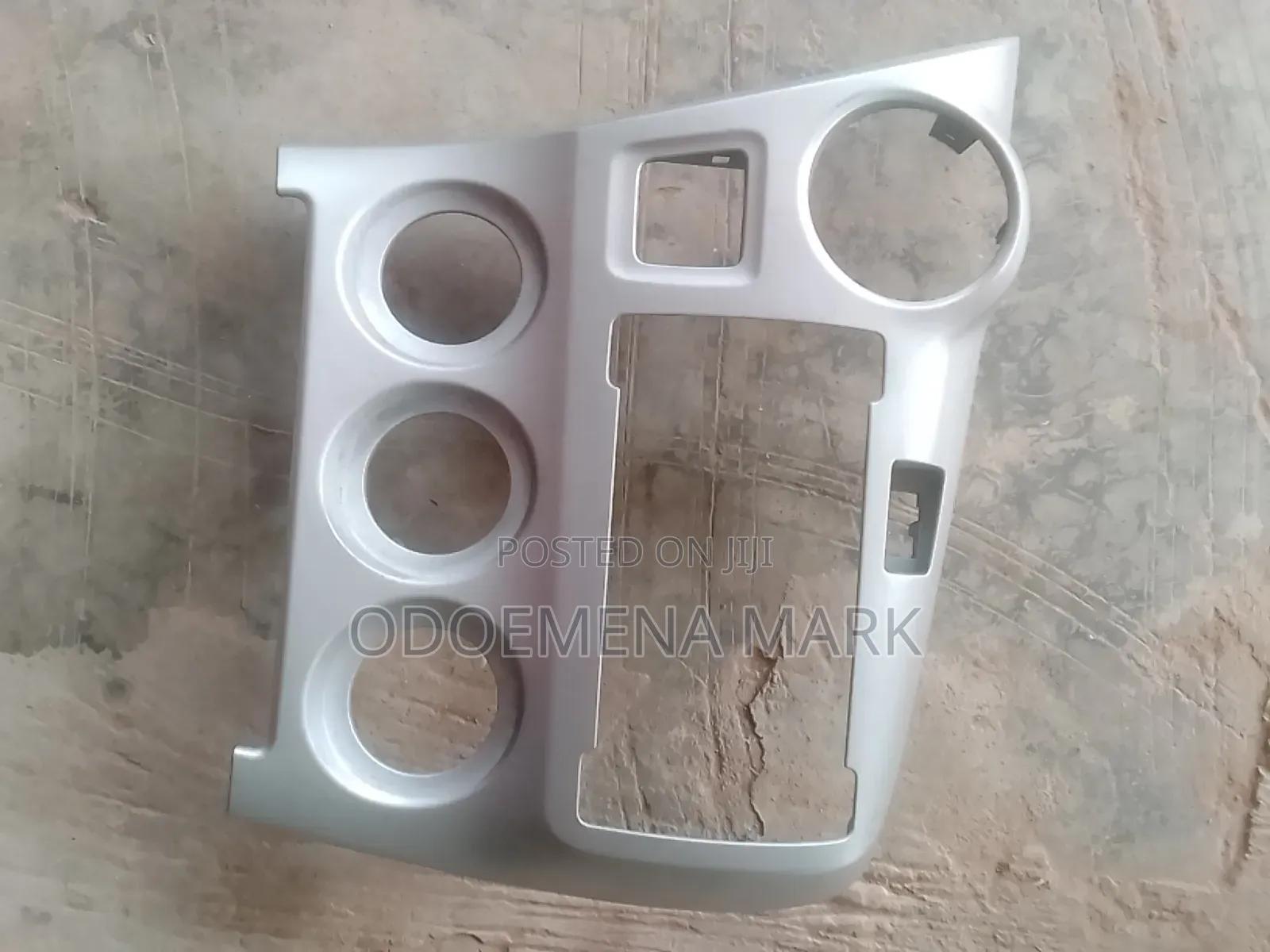Toyota Matrix 09/10/Radio Chrome Cover Very Cline With Vent
