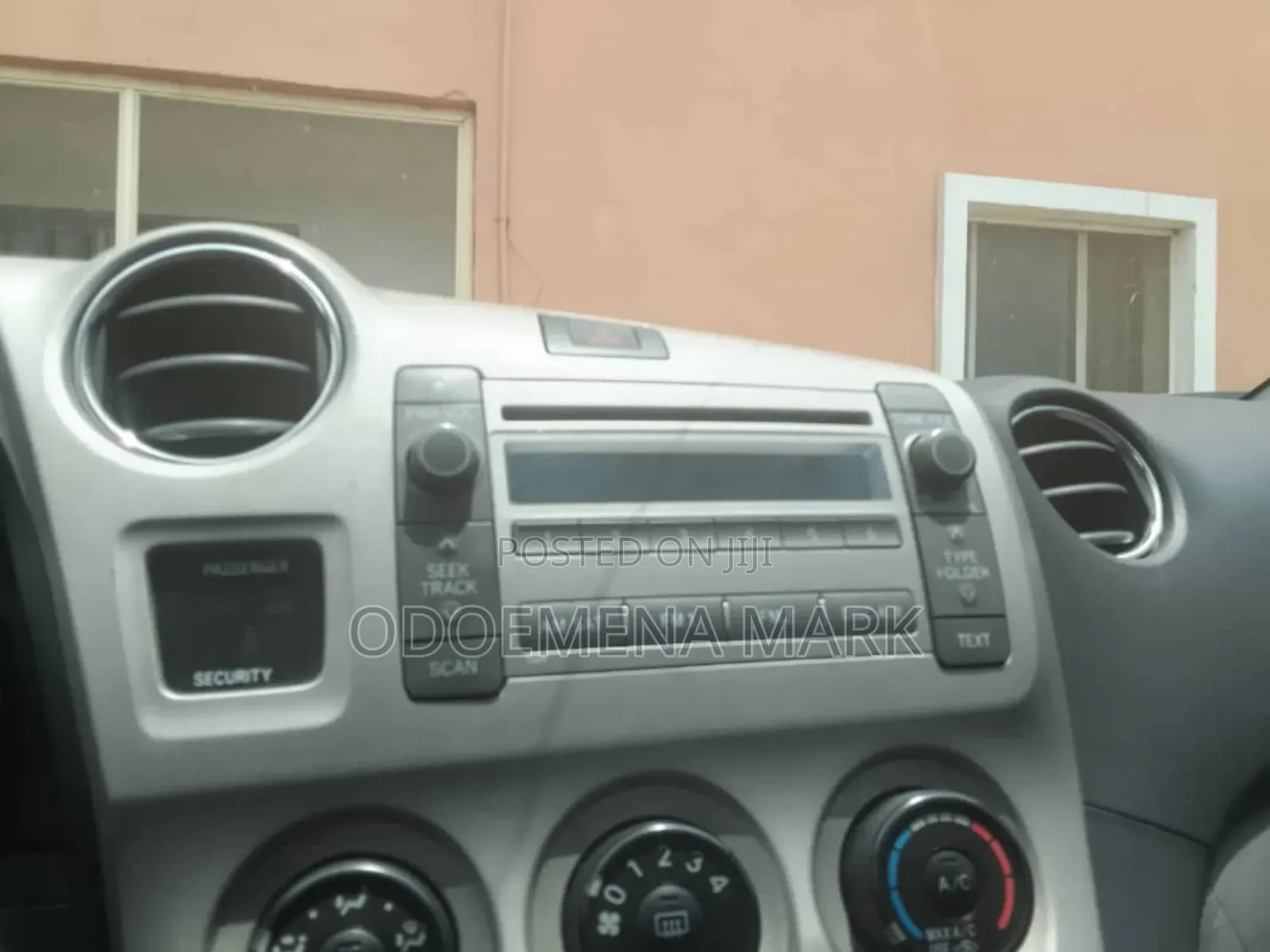 Toyota Matrix 09/10/Radio Chrome Cover Very Cline With Vent