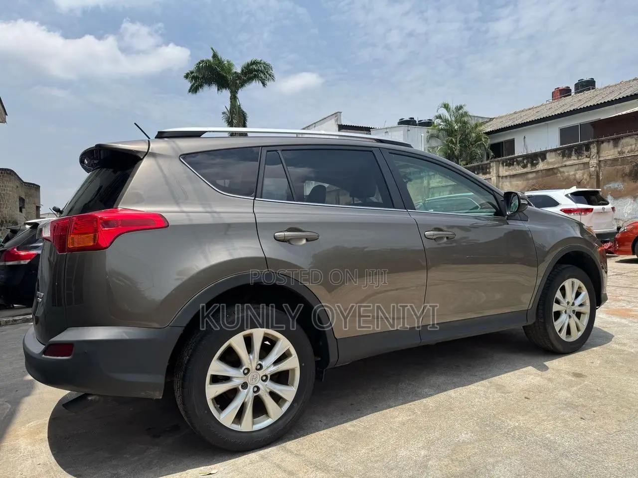 Toyota RAV4 Limited 4dr SUV AWD (2.5L 4cyl 6A) 2015 Gray