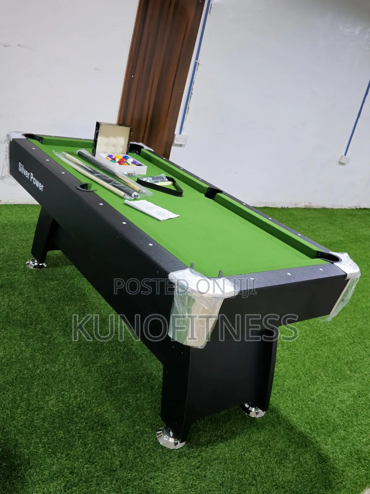 Premium 6ft Snooker/Pool Table With Accessories