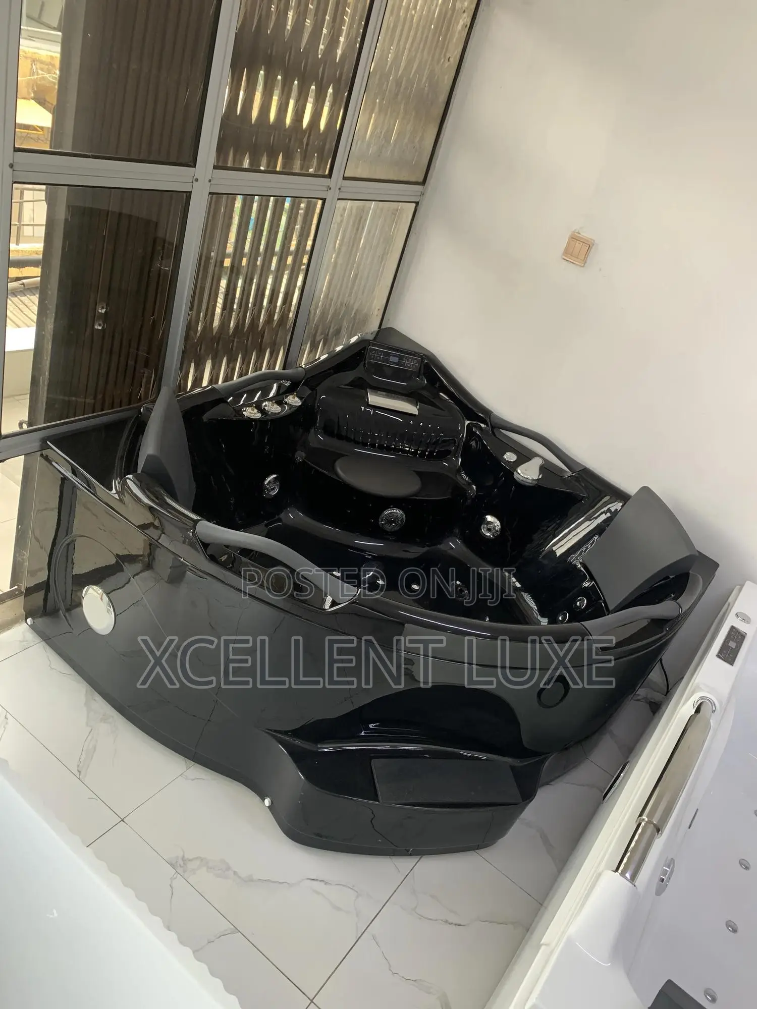 Black Corner Jacuzzi Massage Bathtub