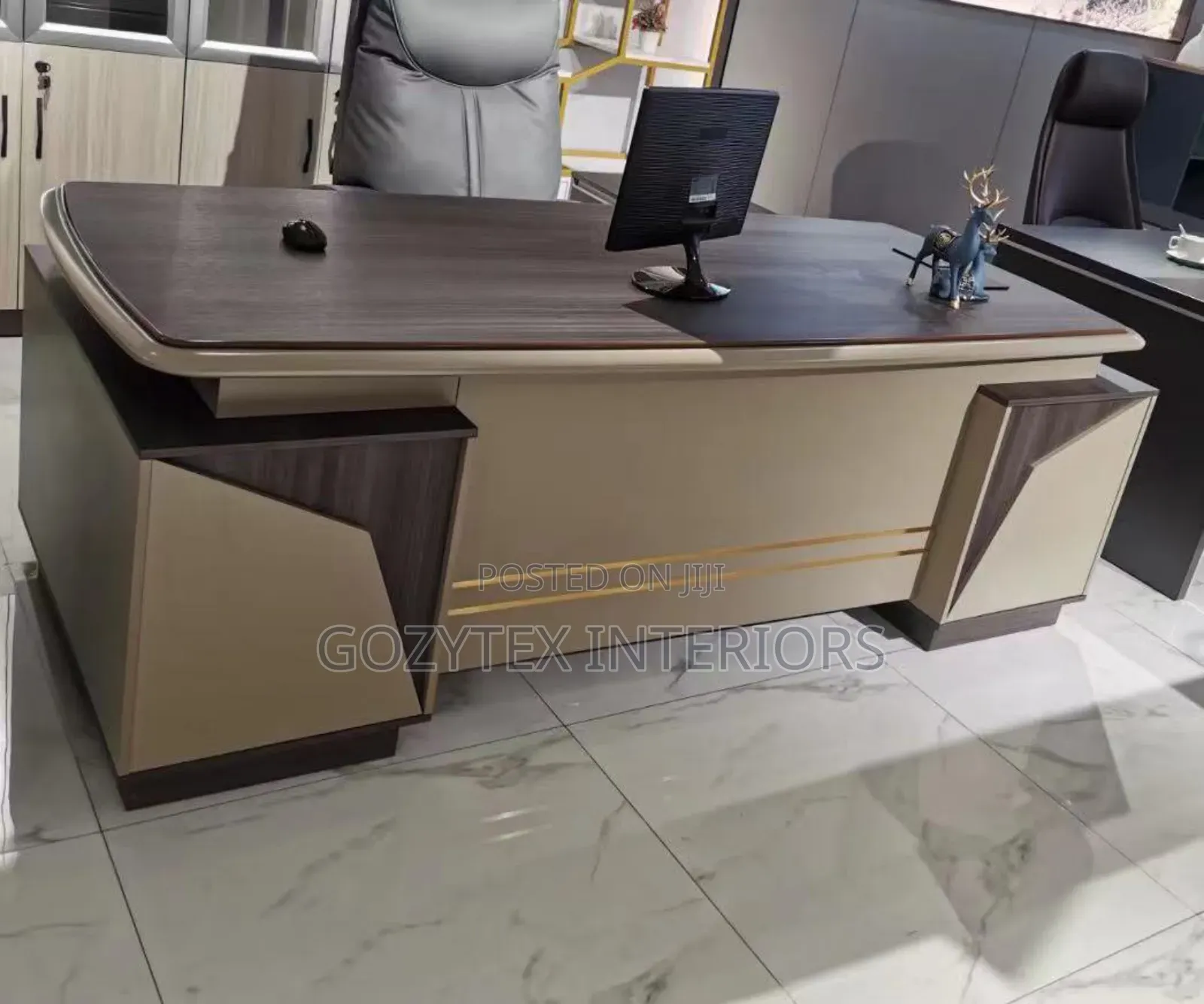 2.4 Meters Executive Office Chair