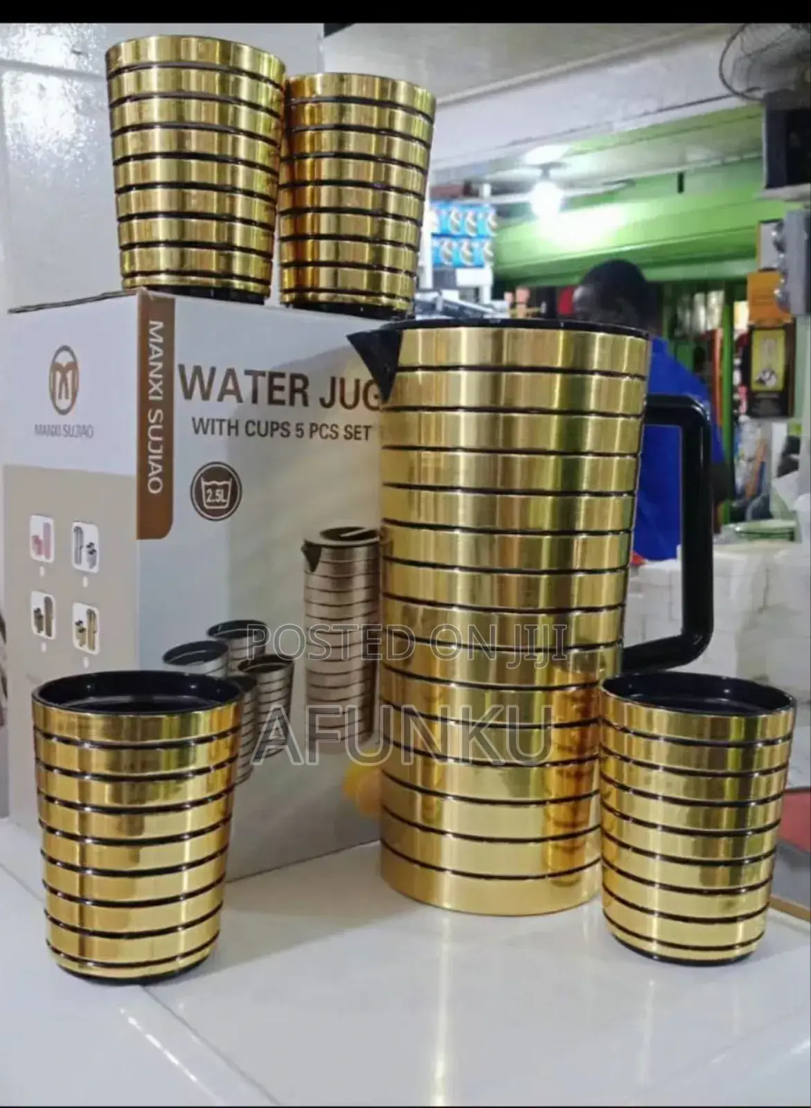 Gold Design Acrylic Water Jug With 4 Cups