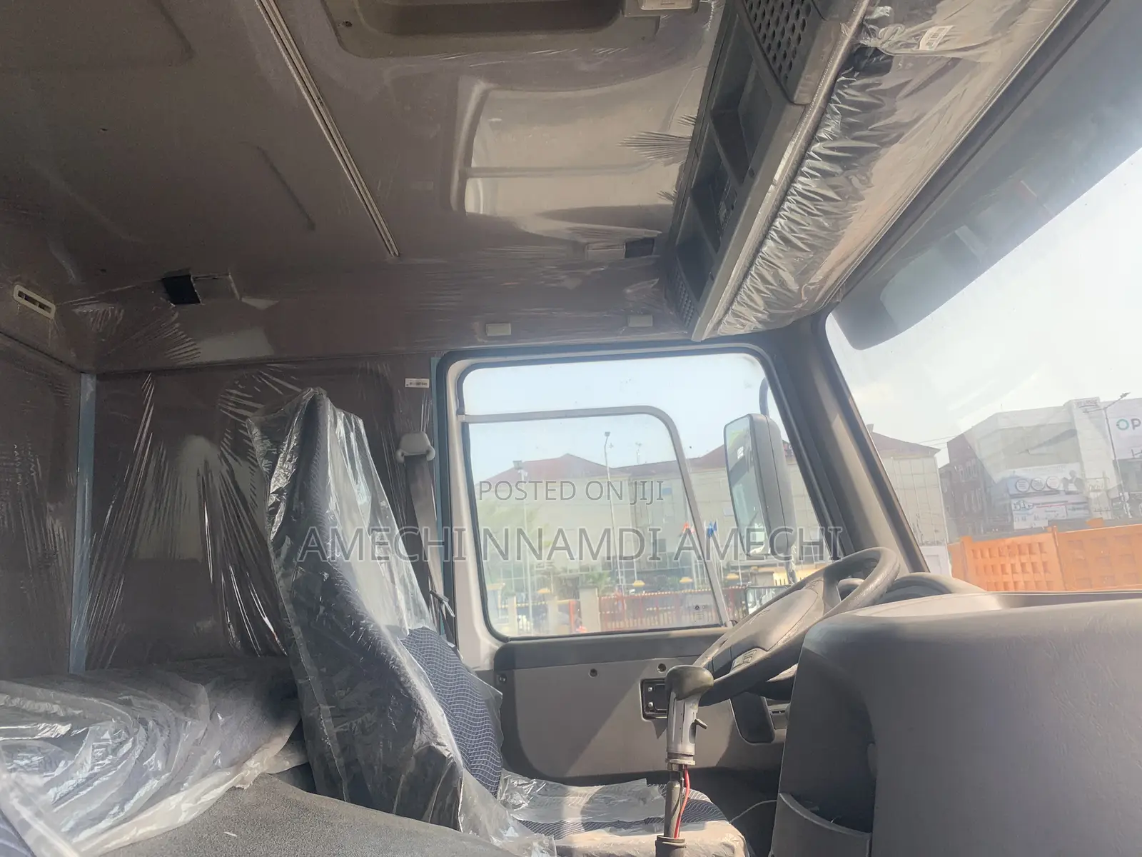Howo 371 Long Chassis White