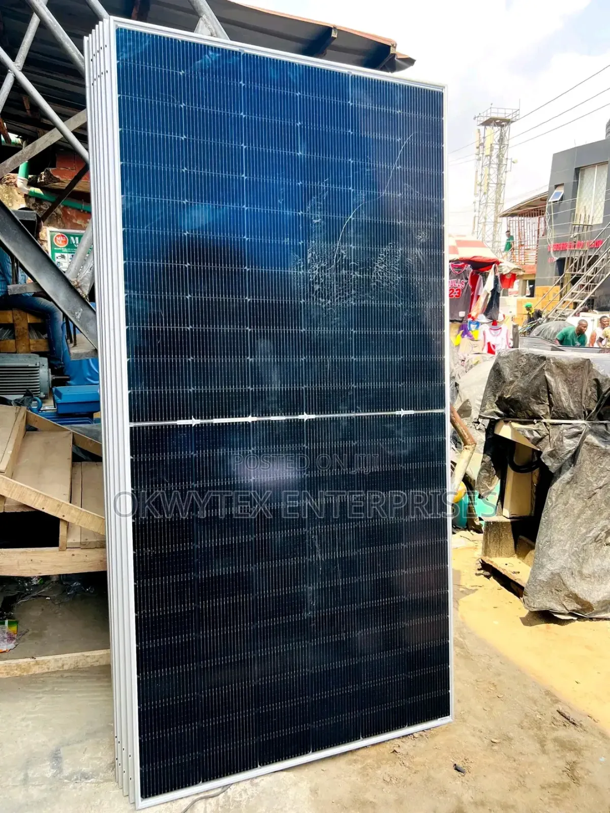 600watts Bi Facial Mono Crystalline Solar Panels Available