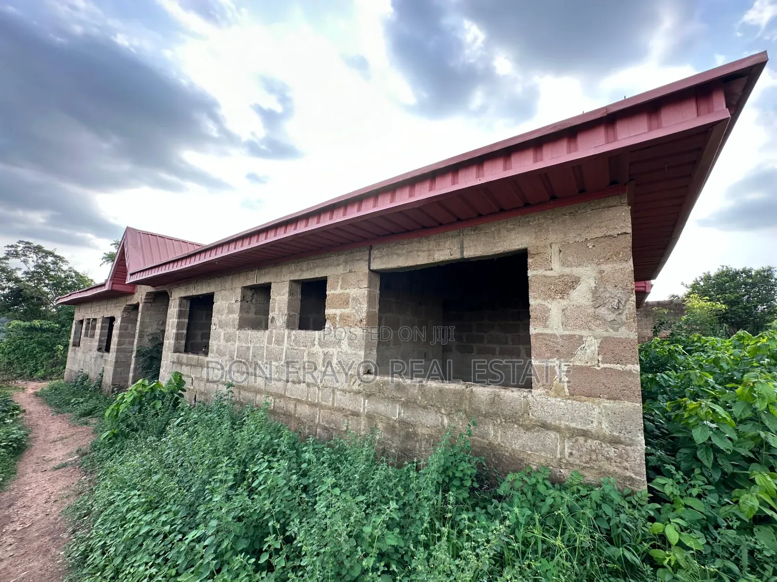 6bdrm Block of Flats in Awotan Apete, Ibadan Polytechnic/University