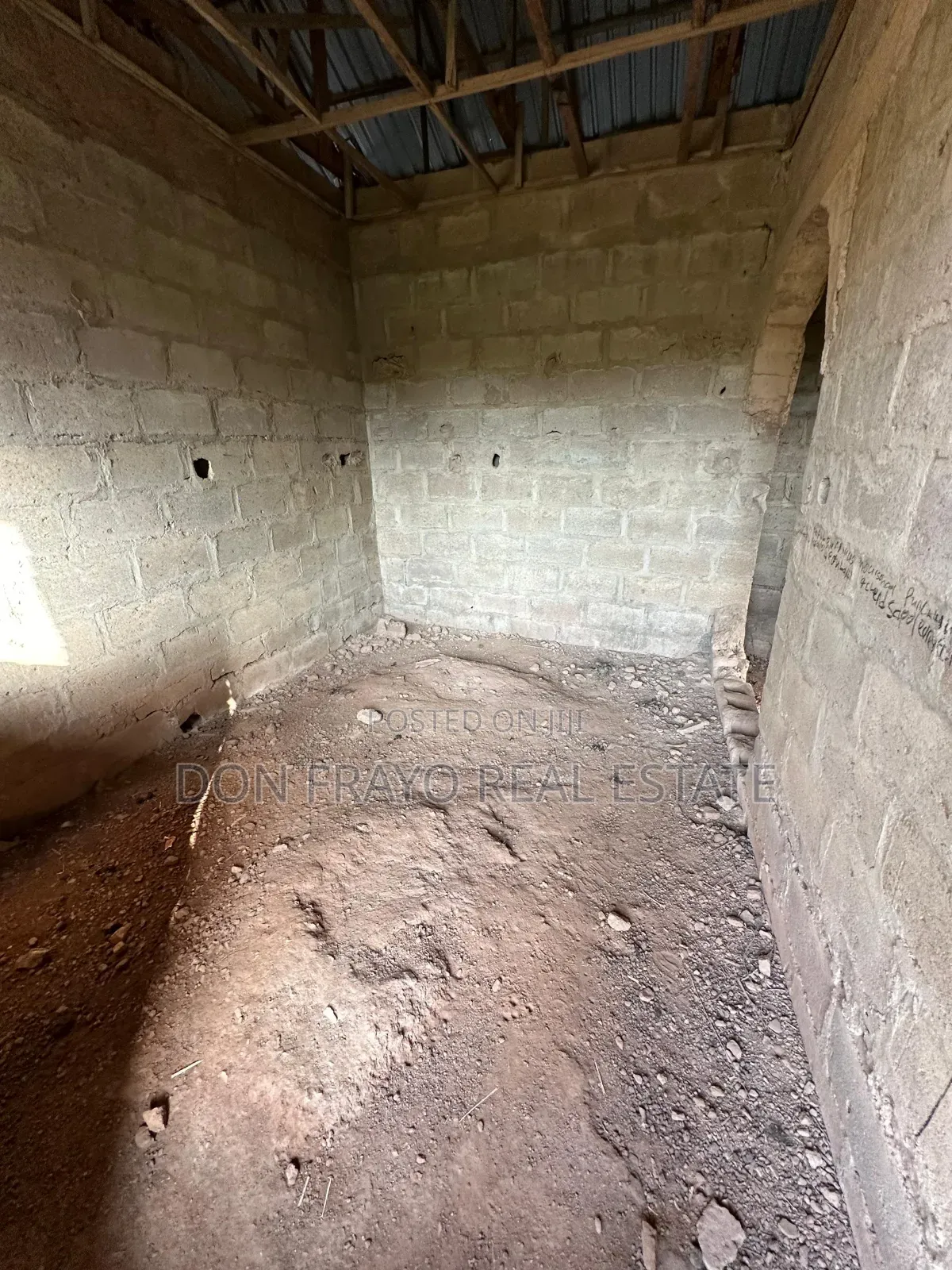 6bdrm Block of Flats in Awotan Apete, Ibadan Polytechnic/University