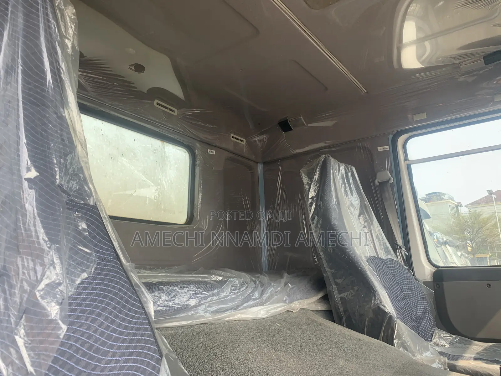 Howo 371 Long Chassis White