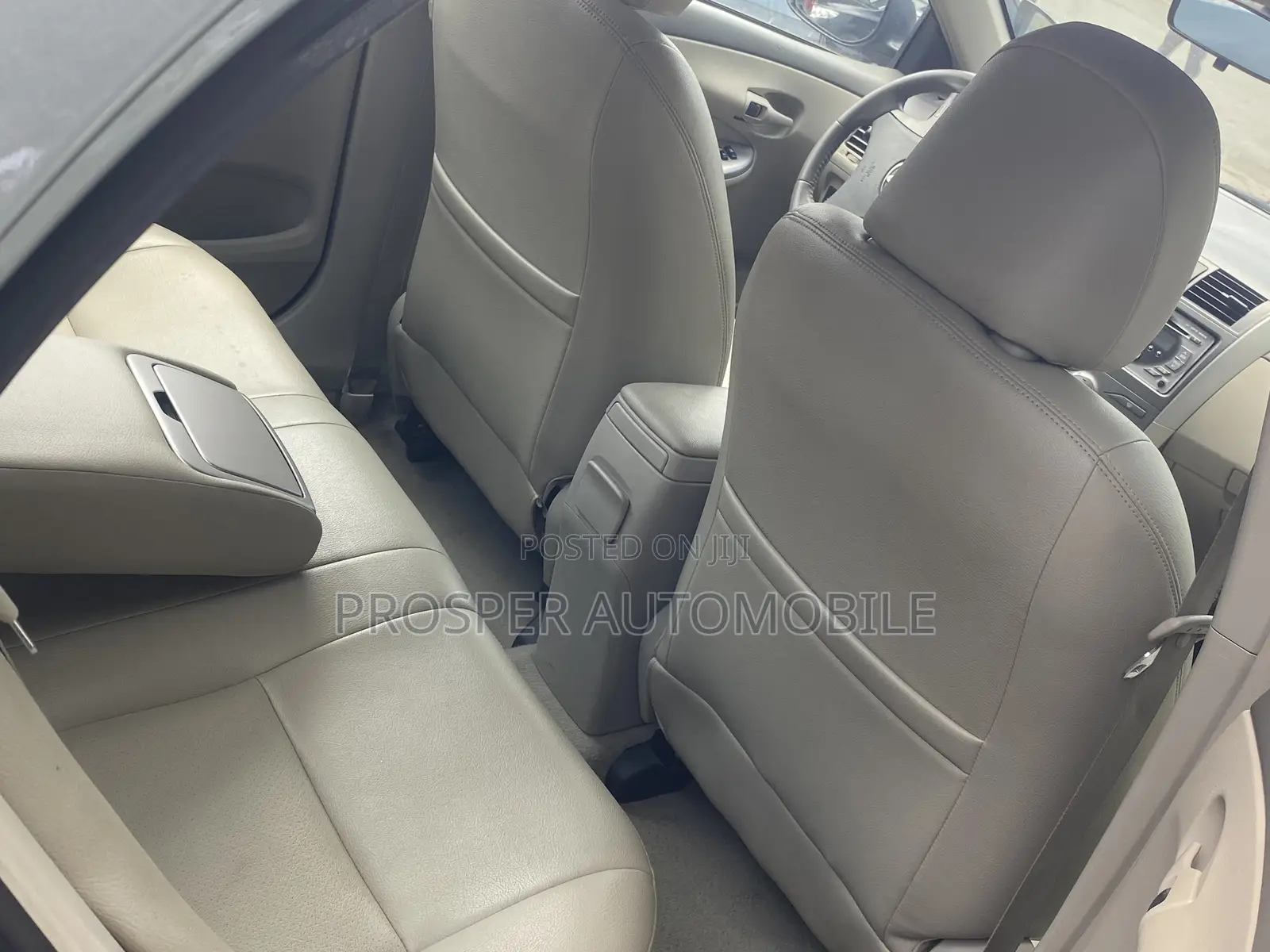 Toyota Corolla Altis 2010 Green