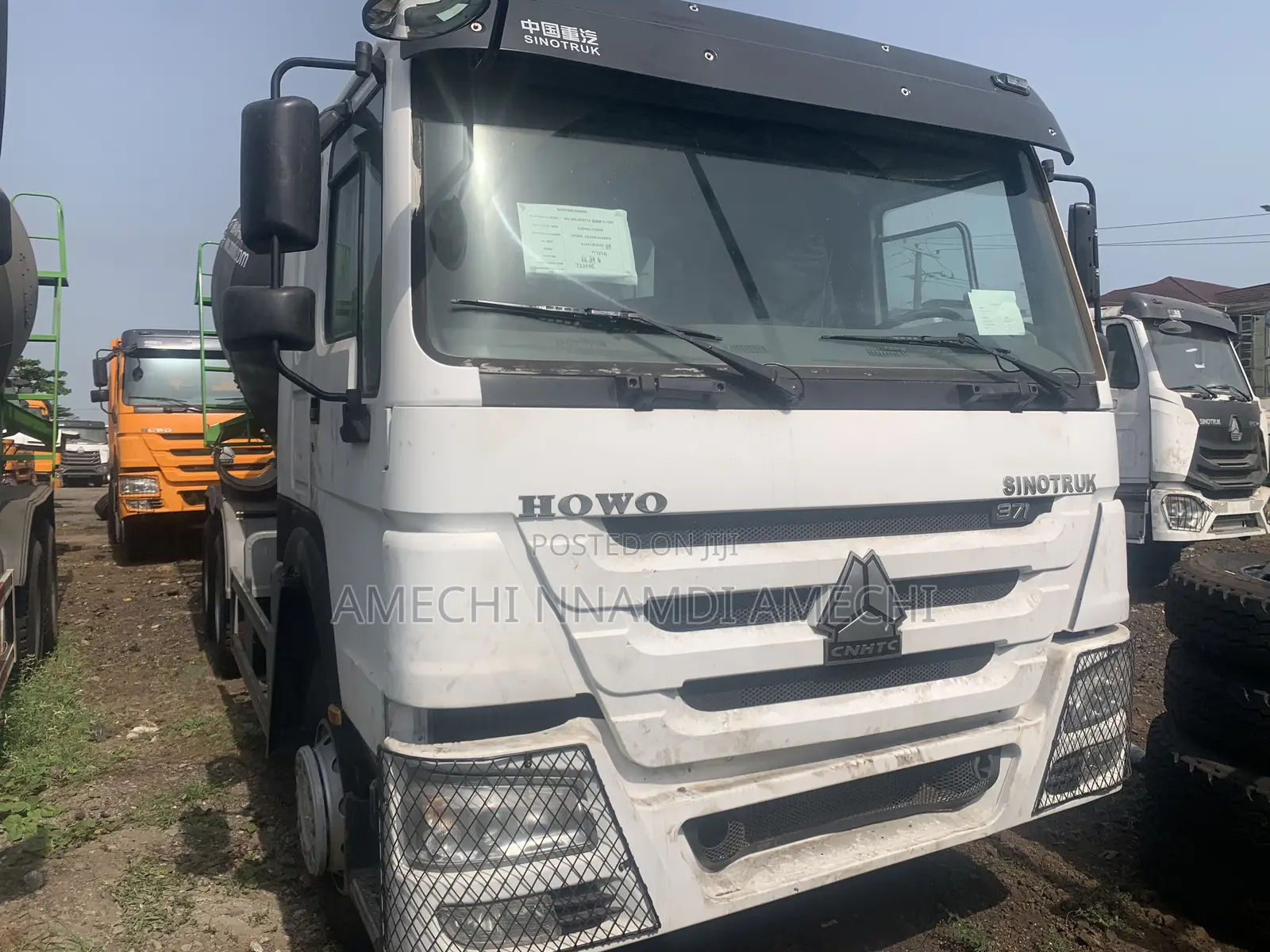 Howo Truck 371 Concrete Mixer White Color