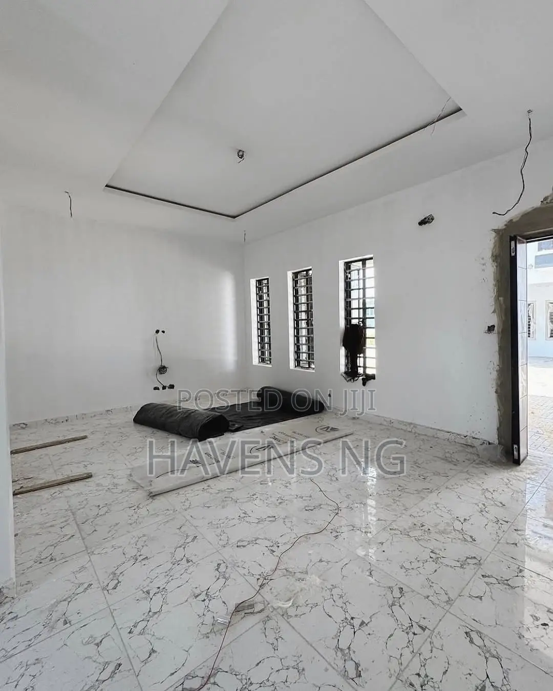 4bdrm Apartment in Mobil Ajah, Lekki for sale