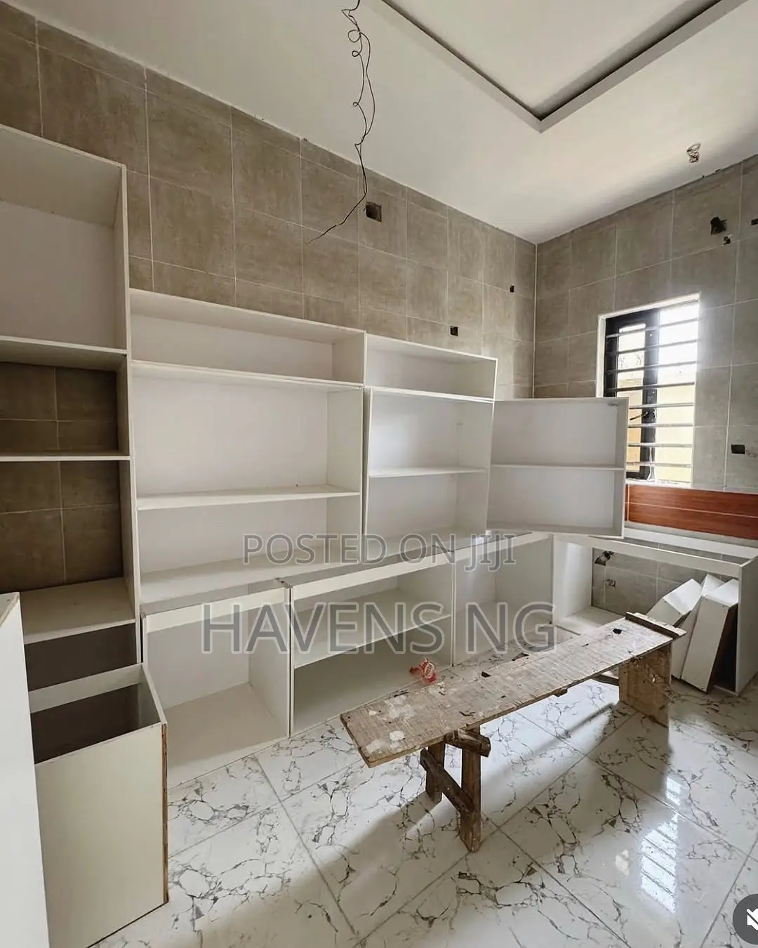 4bdrm Apartment in Mobil Ajah, Lekki for sale