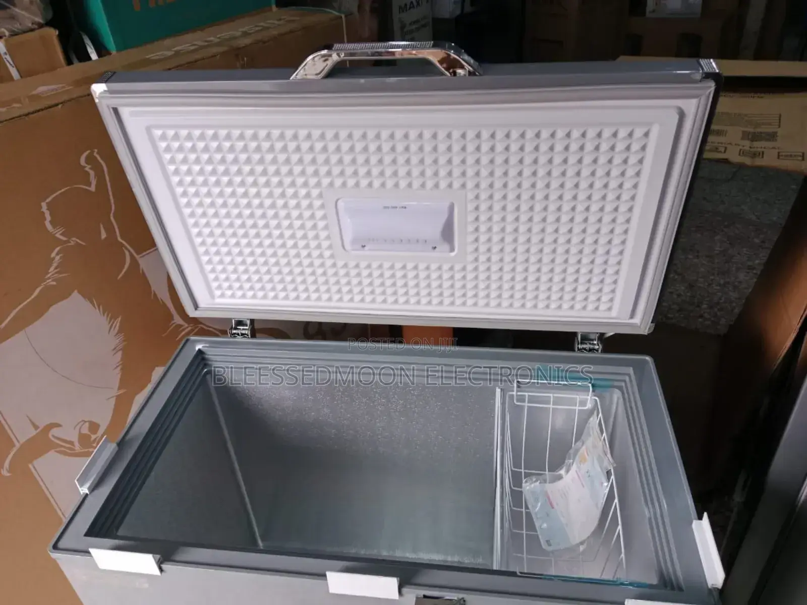 Scanfrost Inverter Chest Freezer 3fit Size 5 Years Garranty