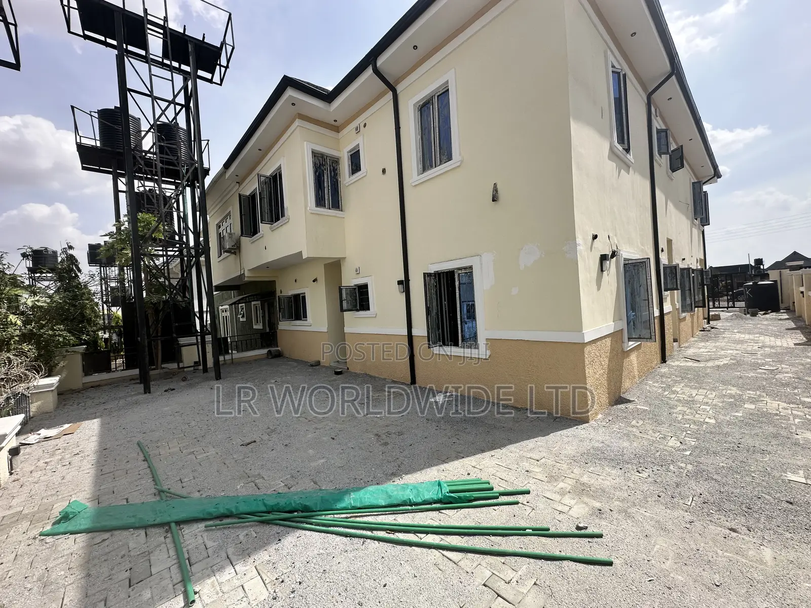 5bdrm Duplex in Riverpark Estate, Lugbe District for sale
