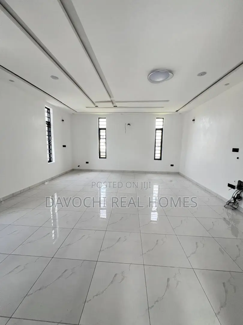 6bdrm Duplex in Alternative, Chevron for sale