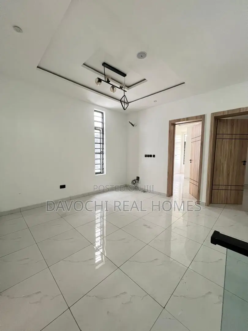 6bdrm Duplex in Alternative, Chevron for sale