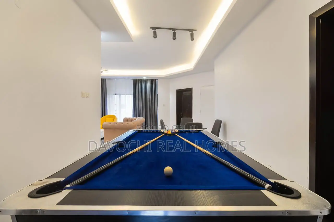 Furnished 3bdrm Apartment in Lekki Phase1 for rent