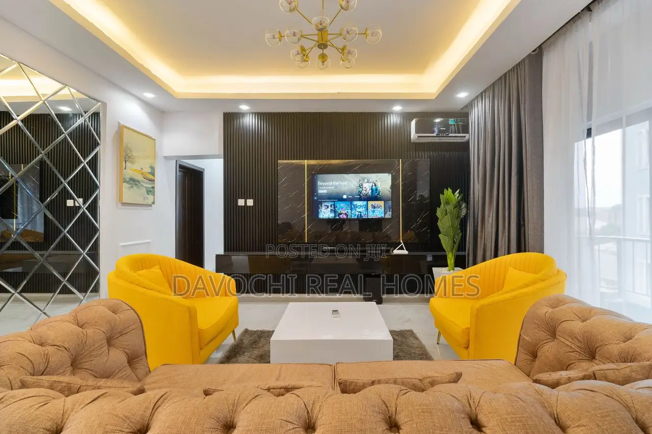 Furnished 3bdrm Apartment in Lekki Phase1 for rent