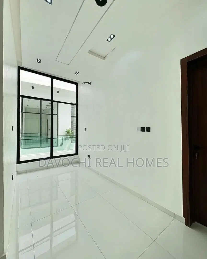 4bdrm Duplex in Ikota for rent
