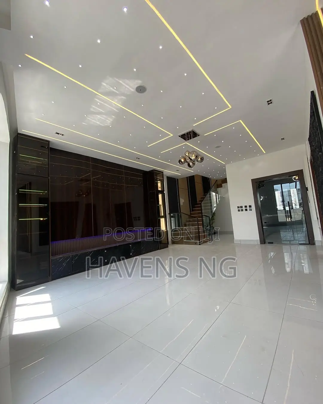 4bdrm Duplex in Ado / Ajah for sale