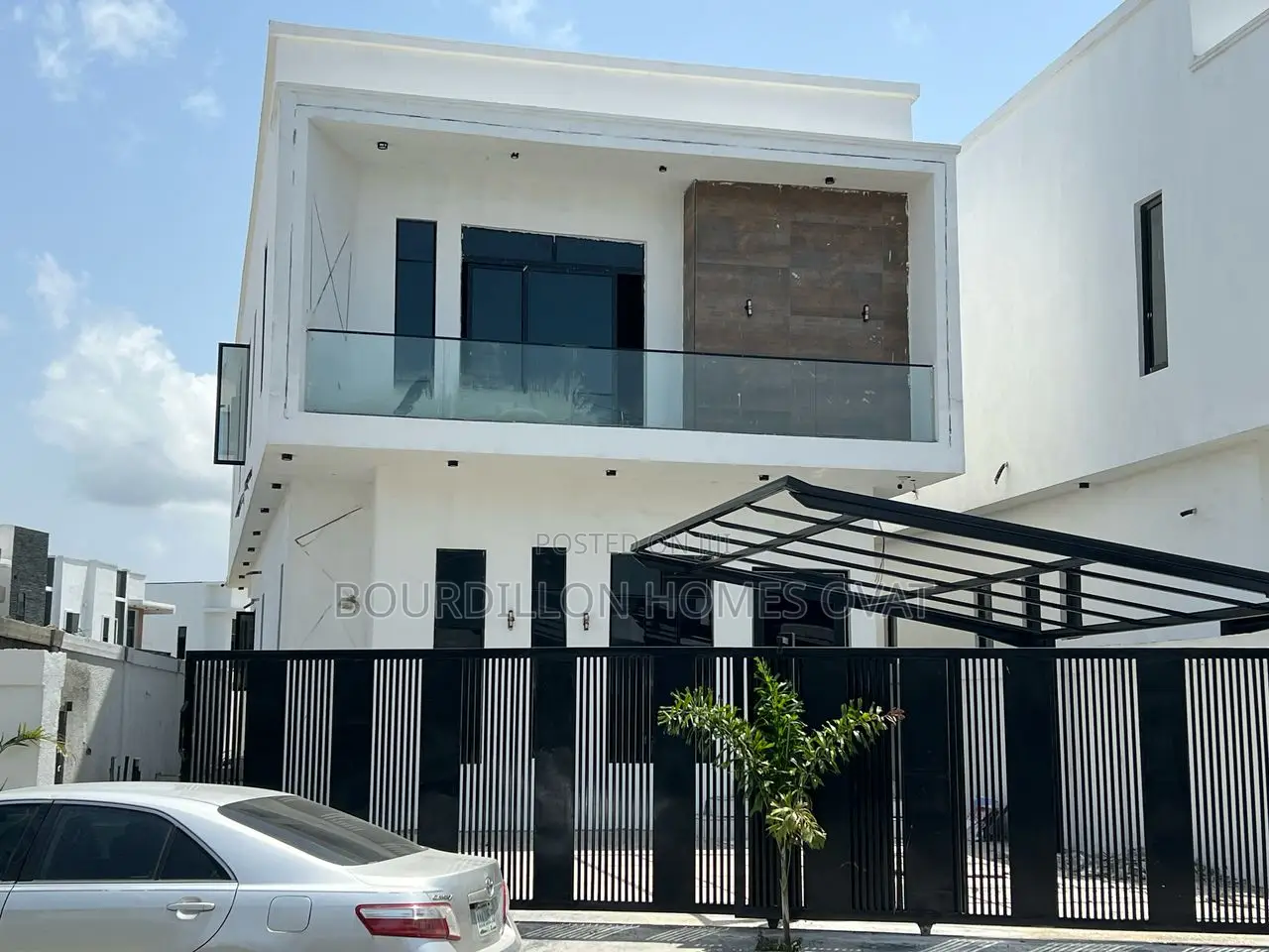 5bdrm Duplex in Lekki for sale