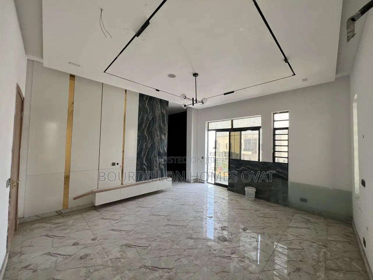 5bdrm Duplex in Lekki for sale