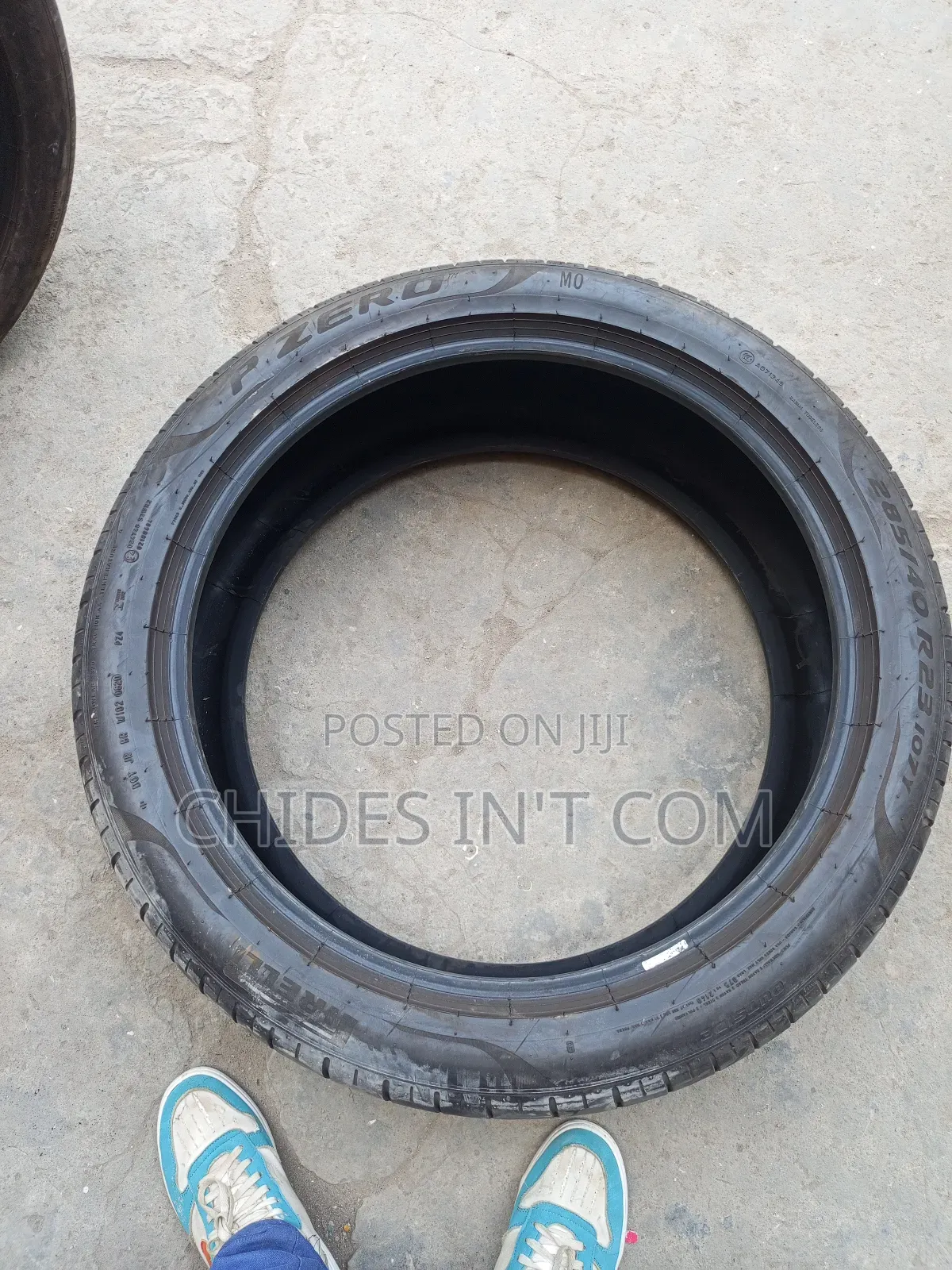 285/40/23 Pirelli Pzero Tire