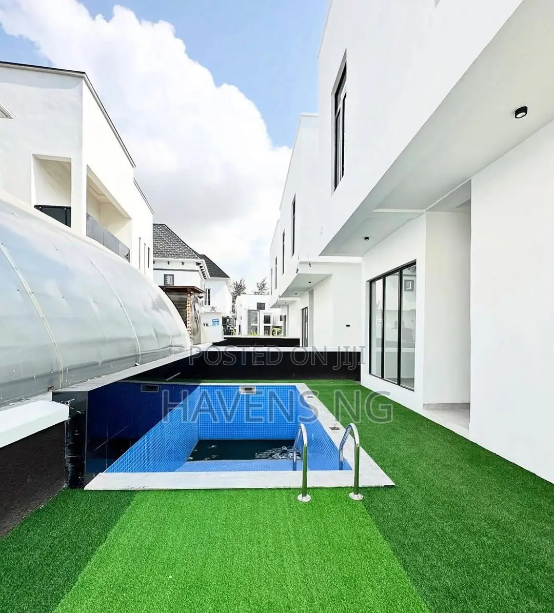 5bdrm Duplex in Ikota for sale