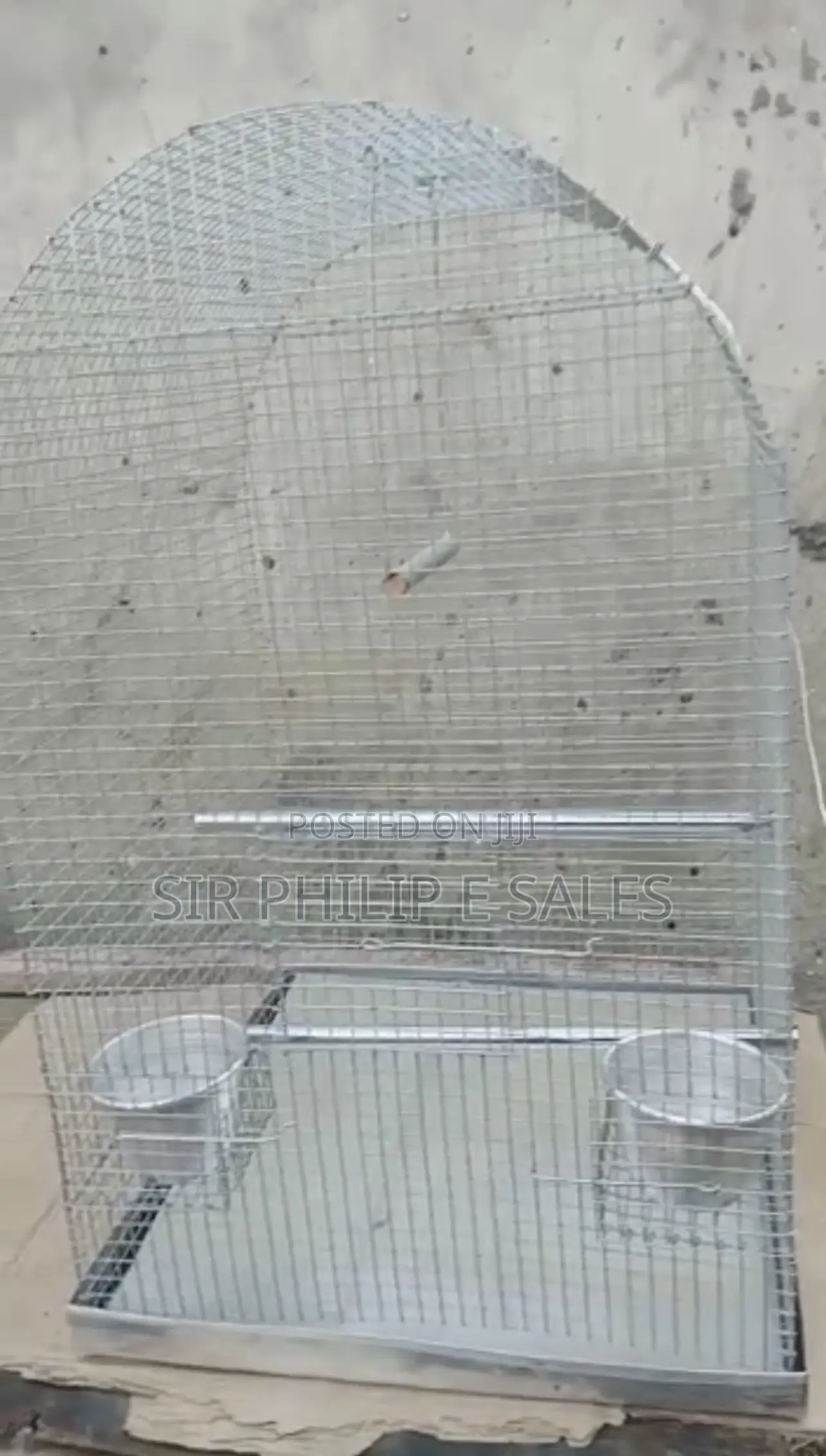 Well Built Local Cage for Your Parrot