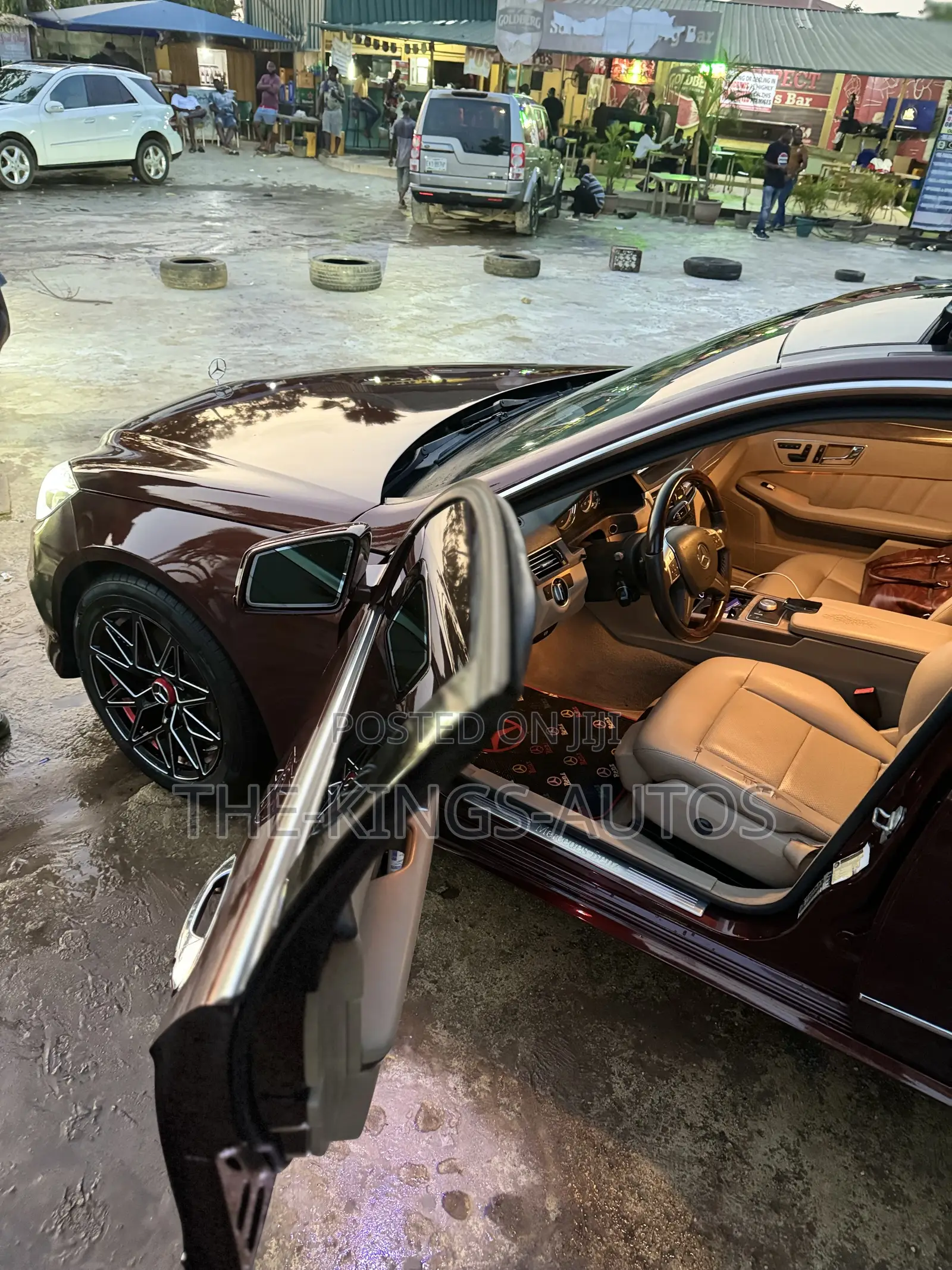 Mercedes-Benz E350 Base 4Matic Sedan AWD (3.5L 6cyl 7A) 2015 Burgundy