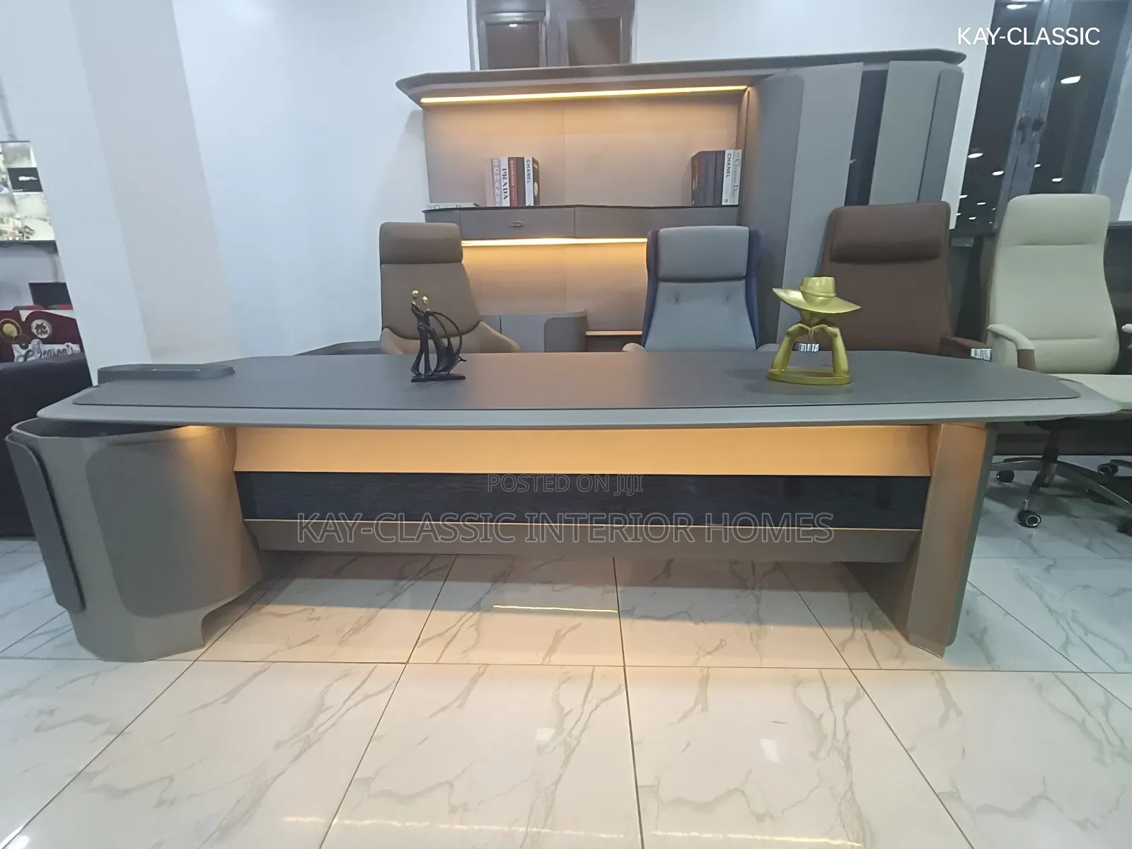 Director Table Set, With Led Light