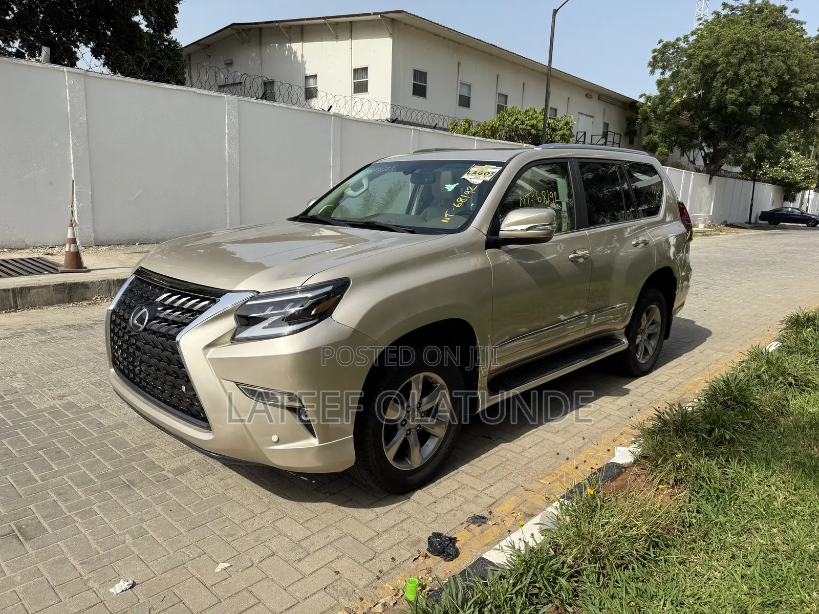 Lexus GX 460 Premium 2012 Gold