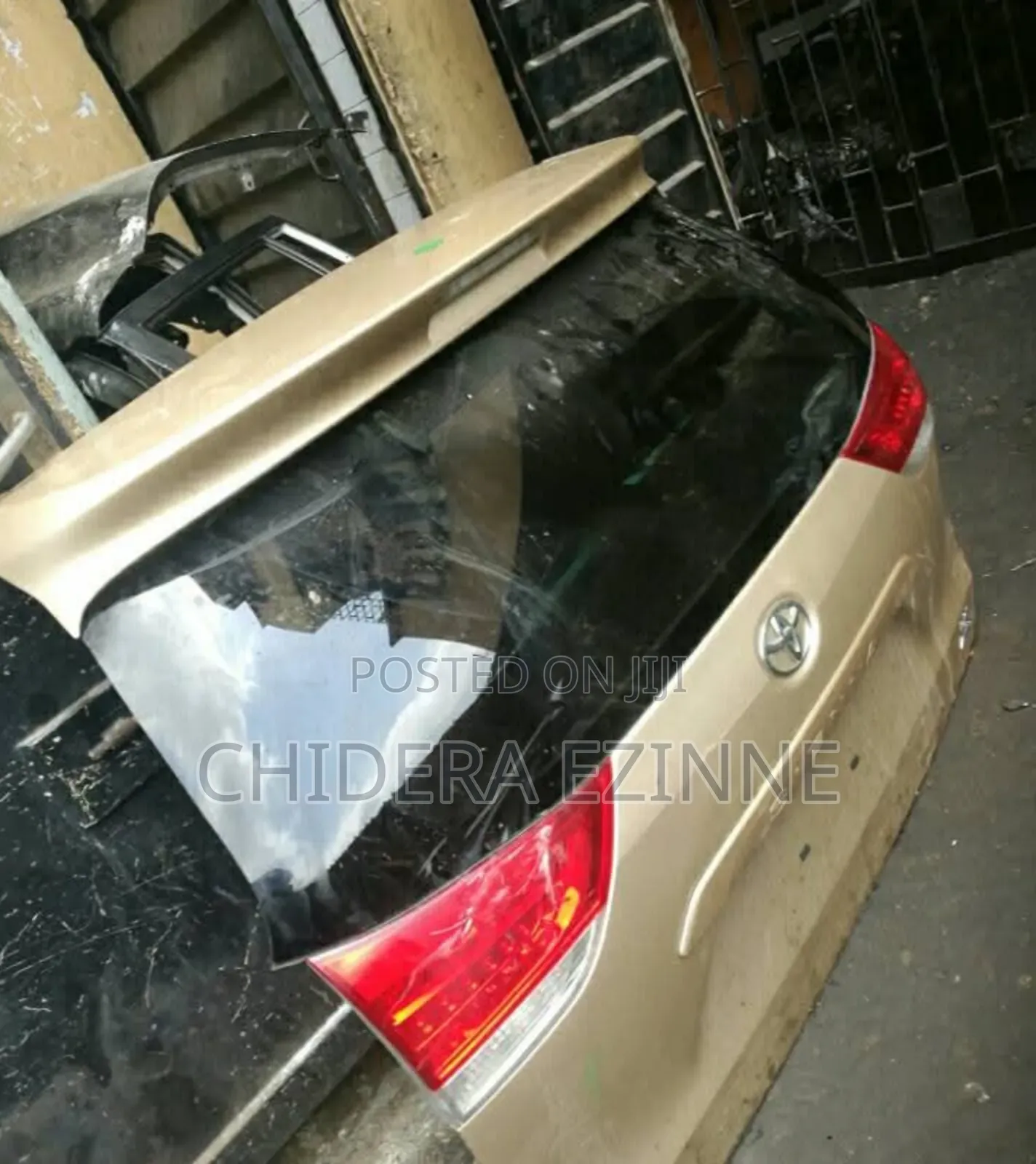 Toyota Sienna 2012 Model Complete Boot