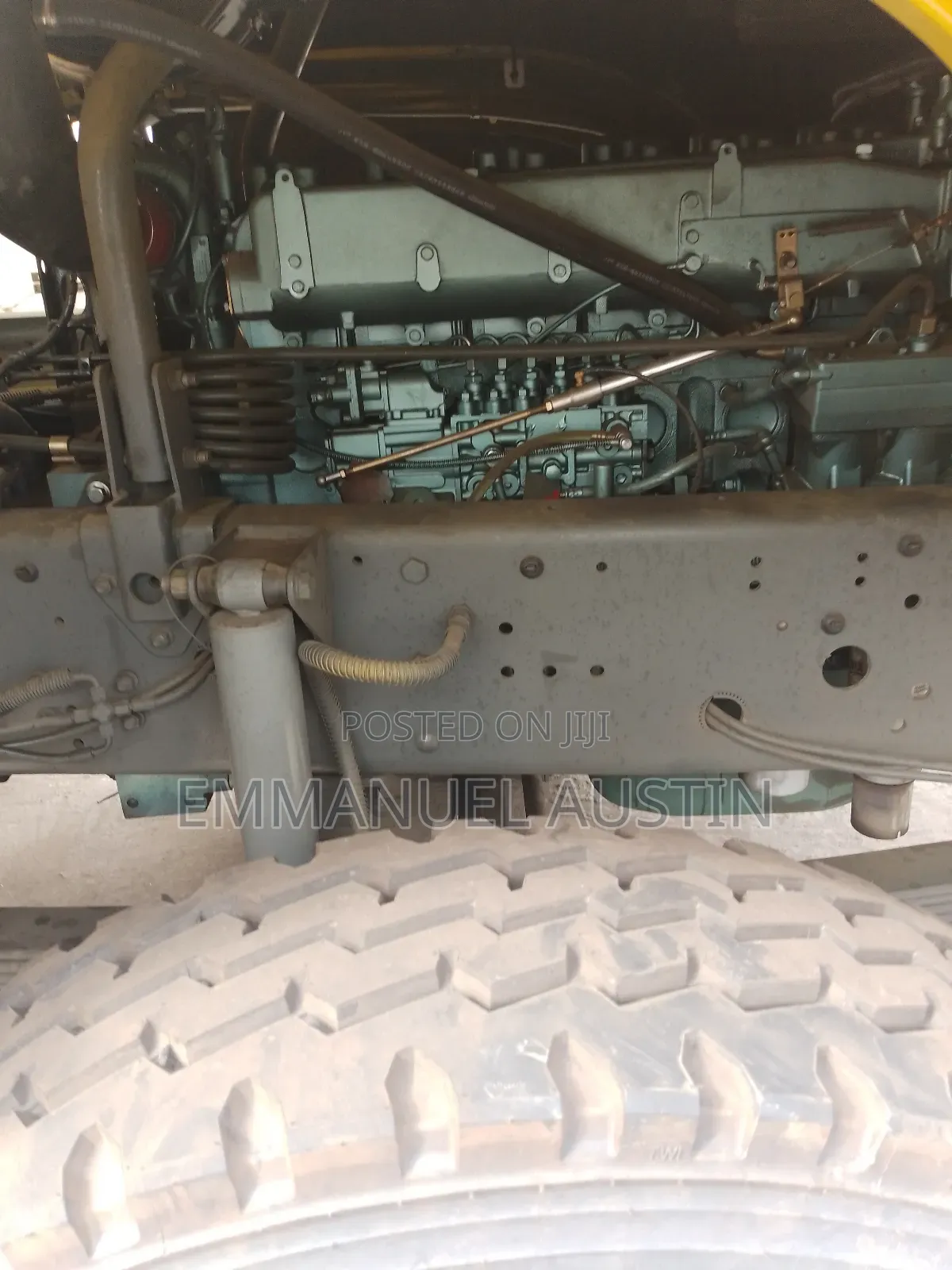 Clean 12 Tyres Foreign Used Howo Dump Trucks for Sale