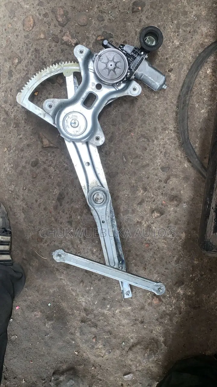 Door Glass Engine Rx 350 2018