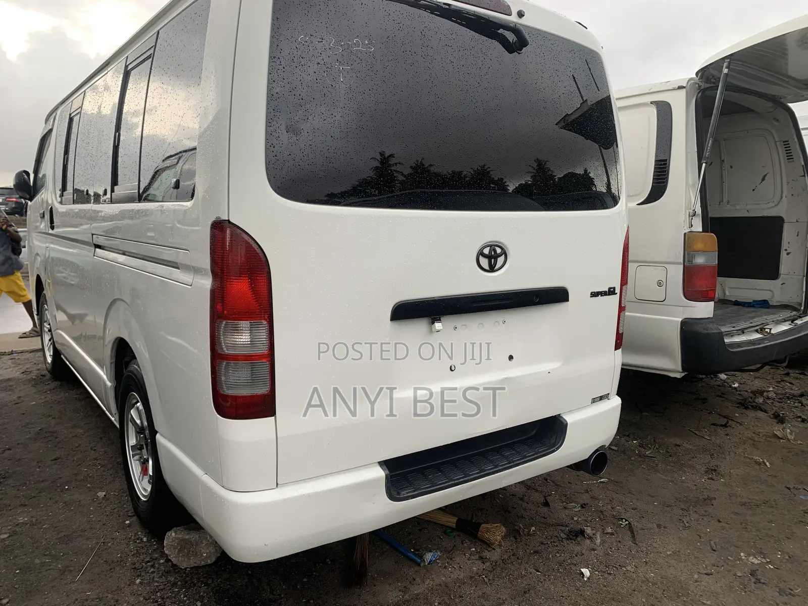Toyota HiAce 2008 White
