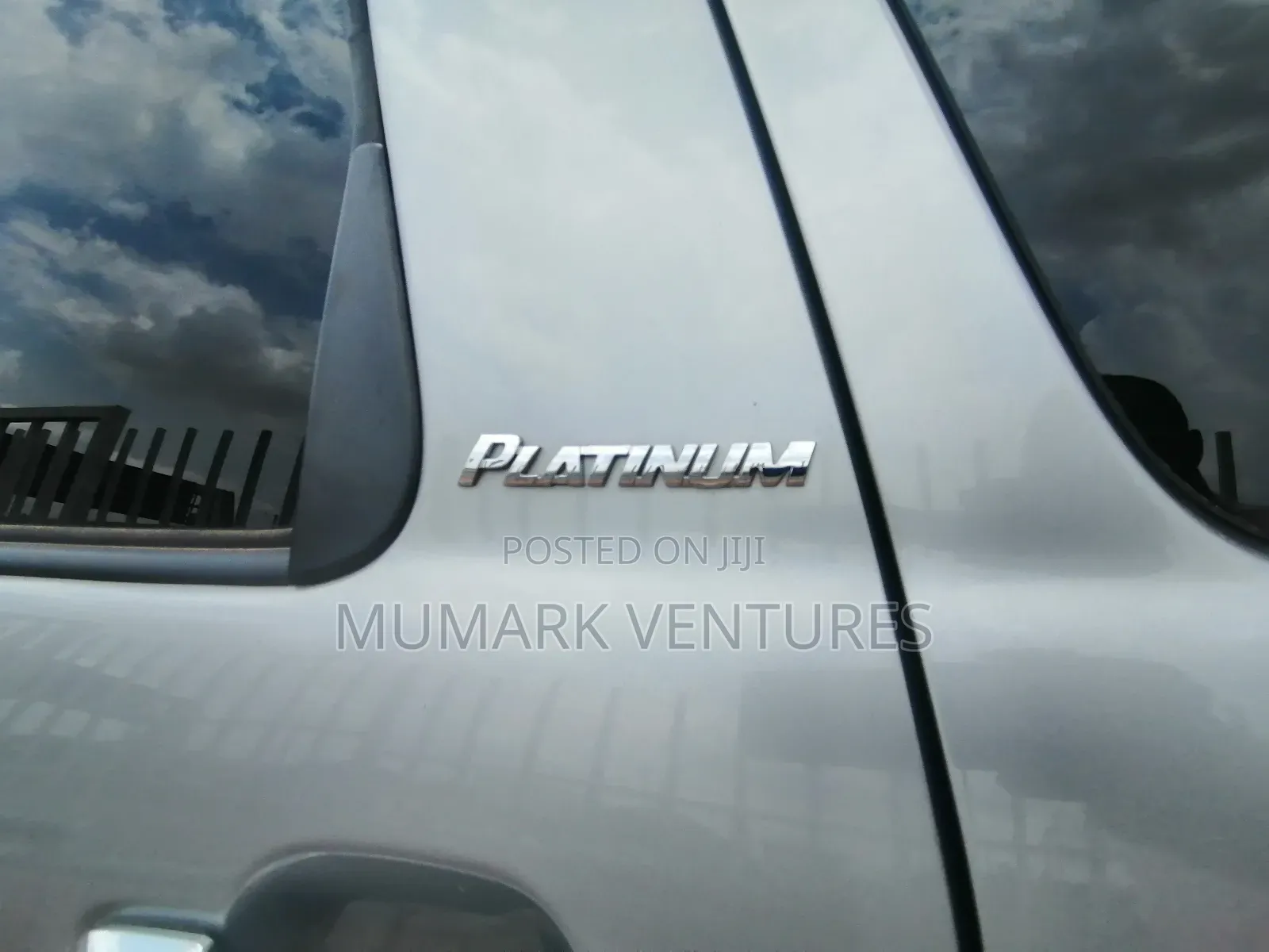 Toyota Sequoia Platinum 4dr SUV 4WD (5.7L 8cyl 6A) 2009 Silver