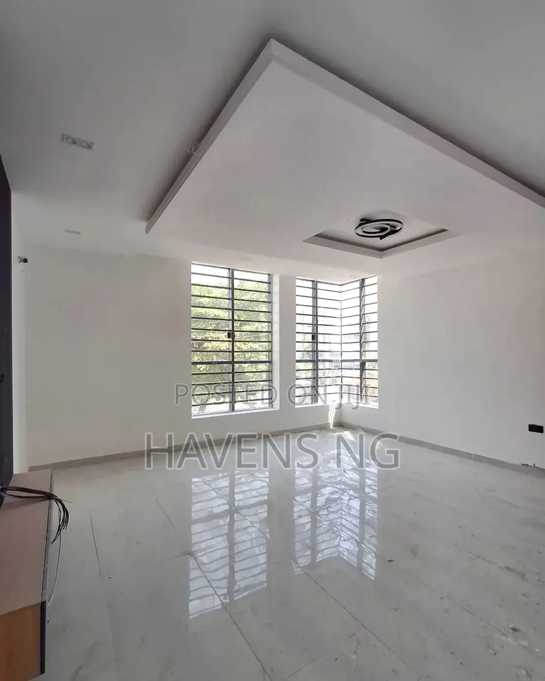 5bdrm Duplex in Lekki Phase 1 for sale