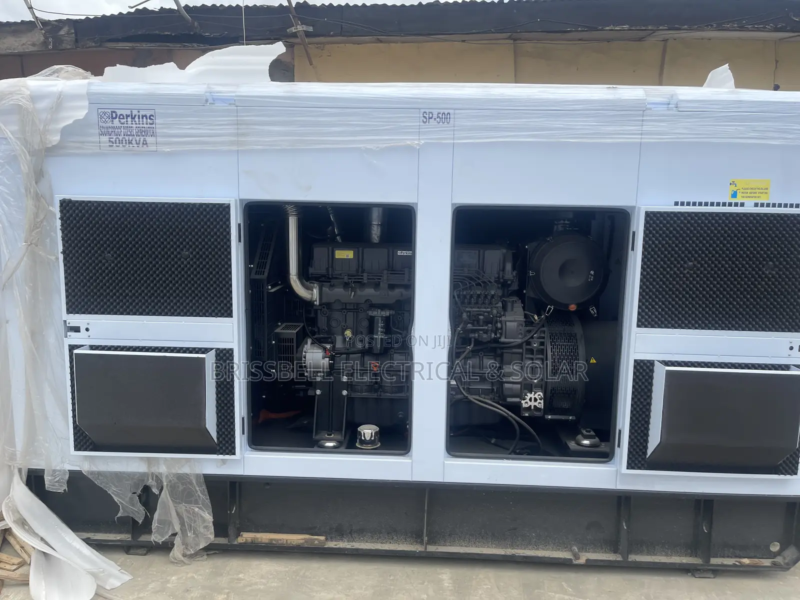 Silent England Perkins Soundproof Diesel Generator 500kva