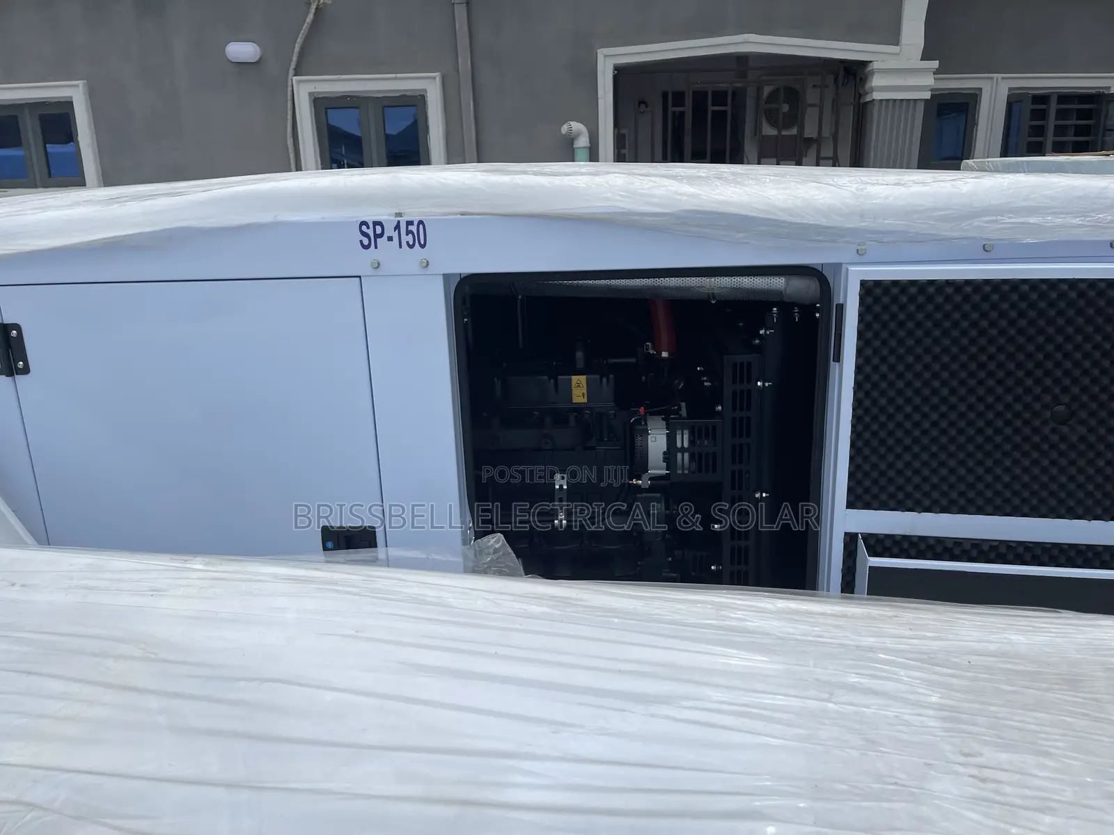 Silent England Perkins Soundproof Diesel Generator 150kva