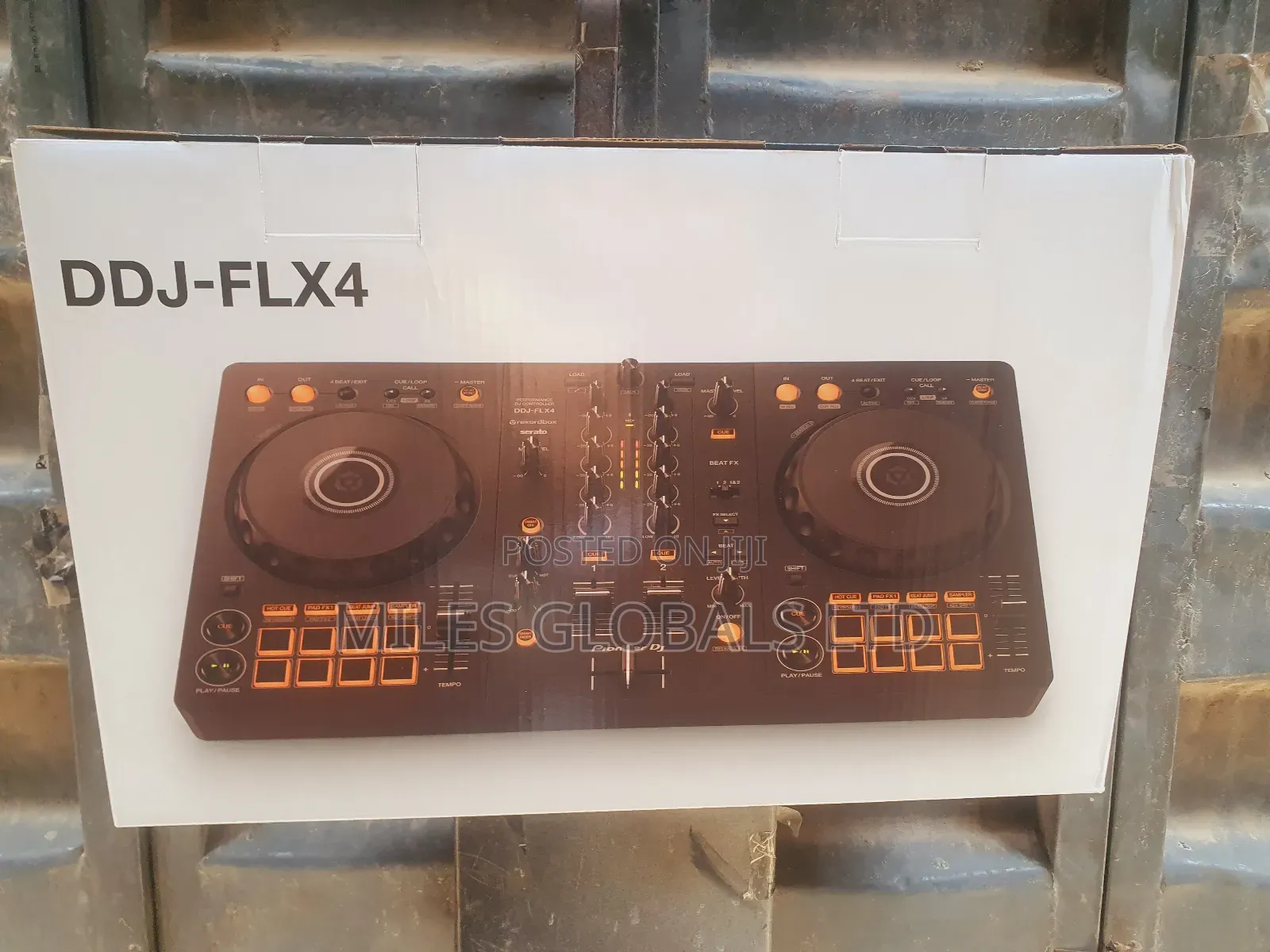 DDJ - Flx4 Dj Controller
