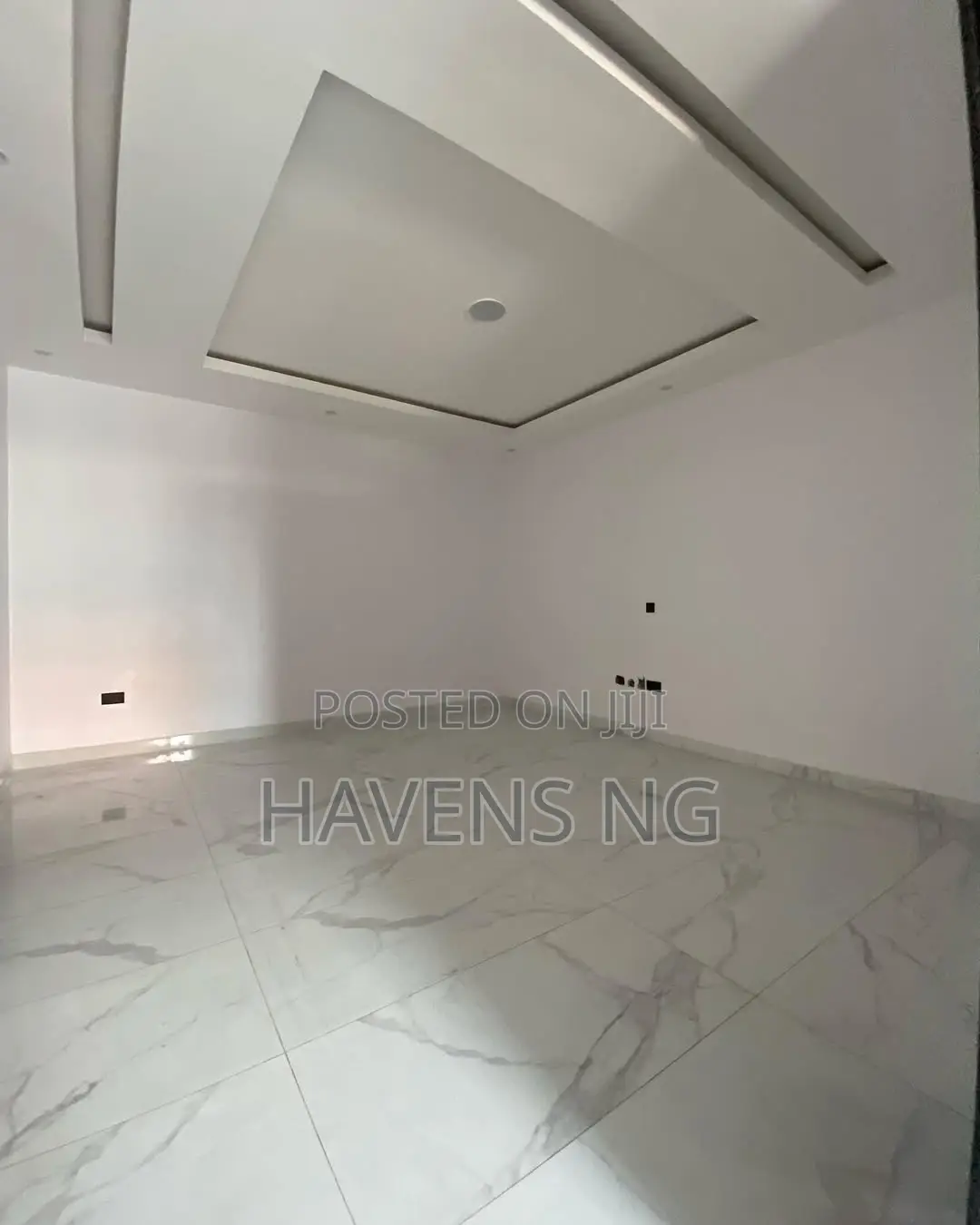 3bdrm Apartment in Lekki Phase 1 for sale