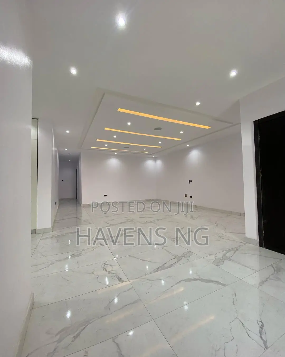 3bdrm Apartment in Lekki Phase 1 for sale