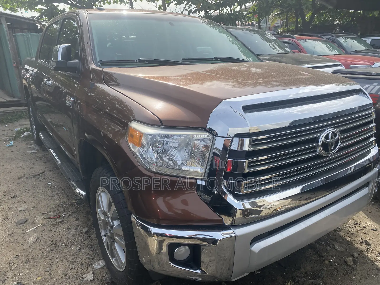 Toyota Tundra 2015 Brown