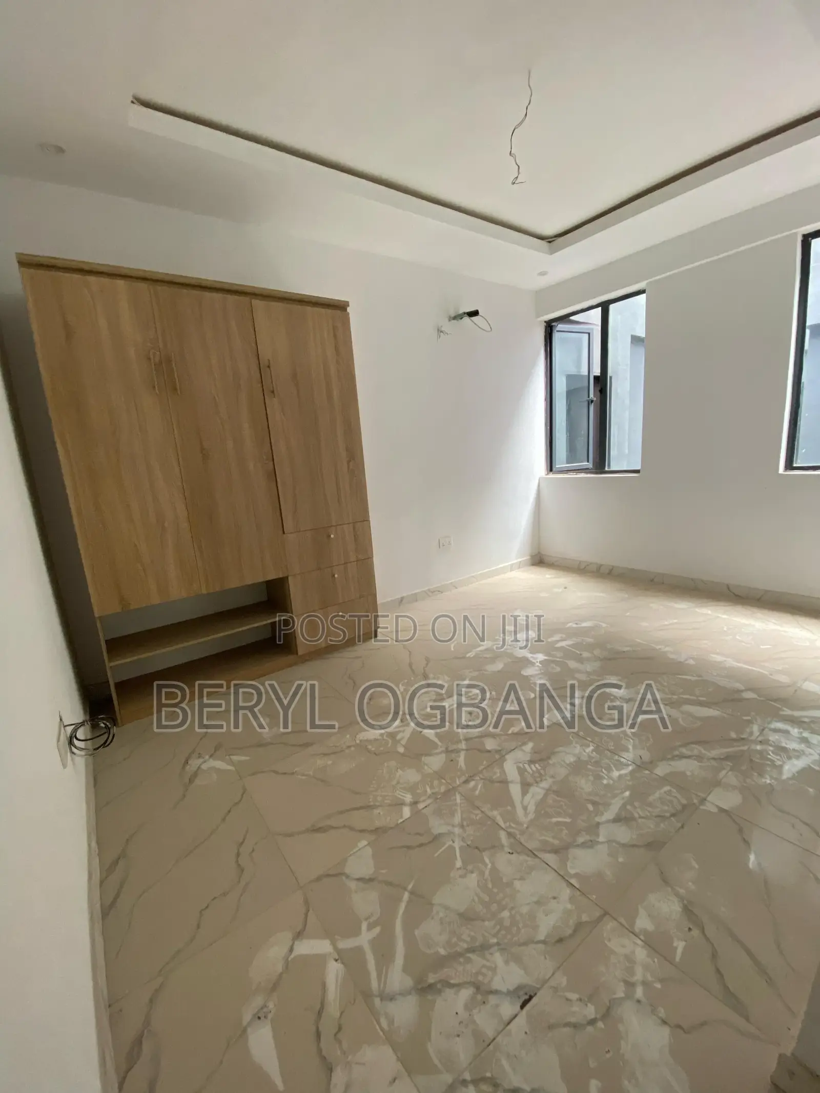 4bdrm Apartment in Agungi for rent