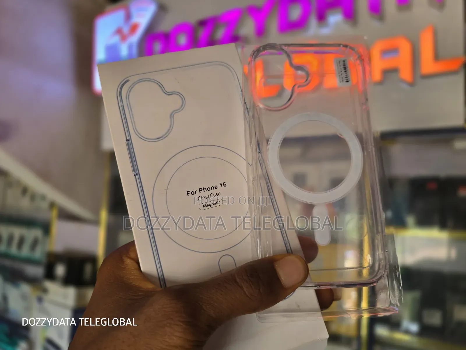 iPhone 16 Clear Magnetic Case