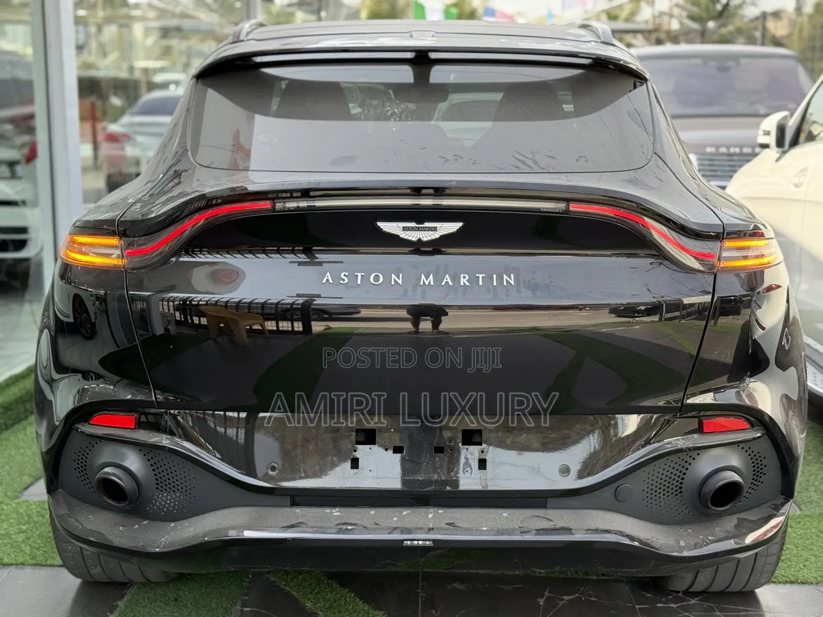 Aston Martin DBX 2021 Black