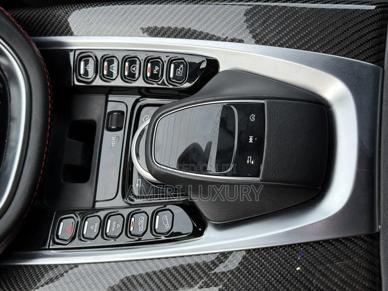 Aston Martin DBX 2021 Black