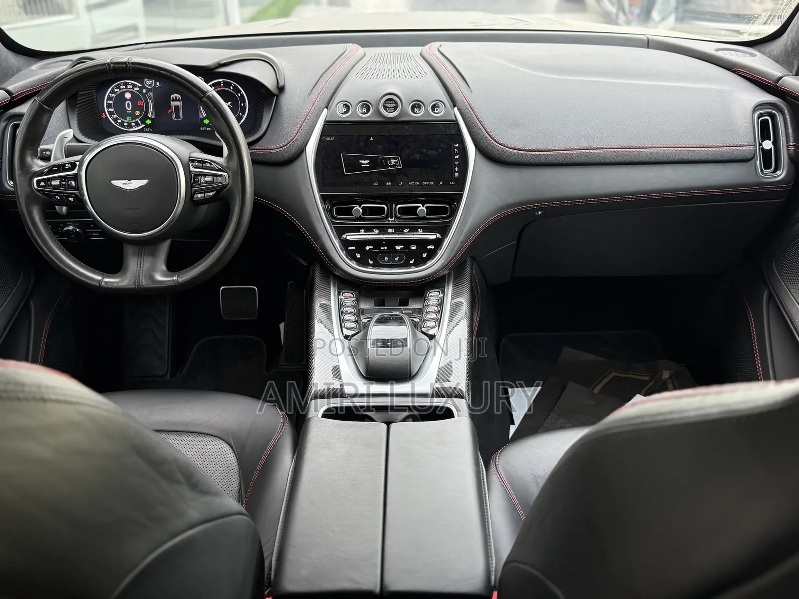 Aston Martin DBX 2021 Black